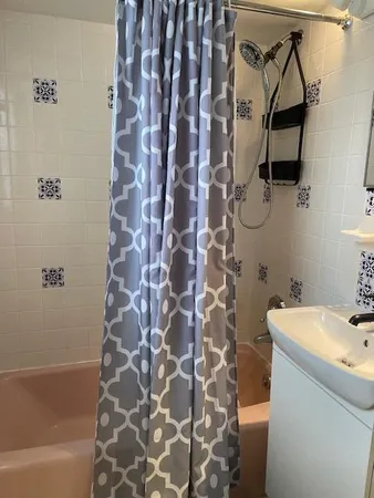 $1,450 | 111 Southeast 1st Street, Unit 7, Boynton Beach, FL 33435