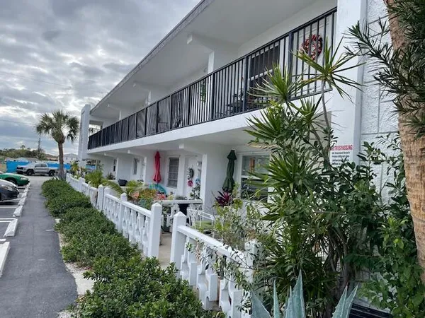 $1,450 | 111 Southeast 1st Street, Unit 7, Boynton Beach, FL 33435