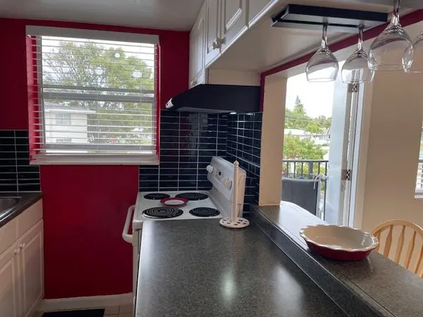 $1,450 | 111 Southeast 1st Street, Unit 7, Boynton Beach, FL 33435