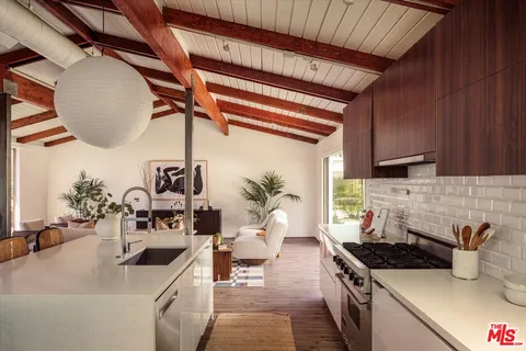 $2,399,000 | 5513 Tuxedo Terrace, Los Angeles, CA 90068