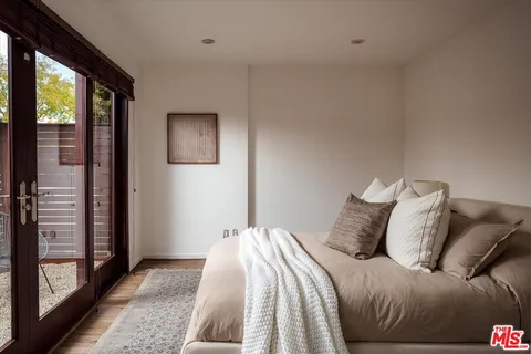 $2,399,000 | 5513 Tuxedo Terrace, Los Angeles, CA 90068