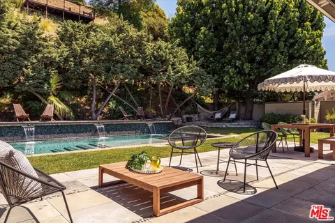 $2,399,000 | 5513 Tuxedo Terrace, Los Angeles, CA 90068