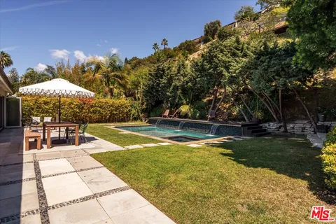 $2,399,000 | 5513 Tuxedo Terrace, Los Angeles, CA 90068