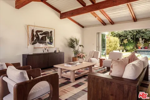 $2,399,000 | 5513 Tuxedo Terrace, Los Angeles, CA 90068