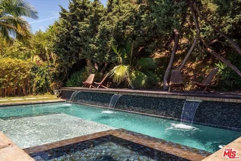 $2,399,000 | 5513 Tuxedo Terrace, Los Angeles, CA 90068