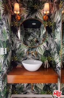 $2,399,000 | 5513 Tuxedo Terrace, Los Angeles, CA 90068