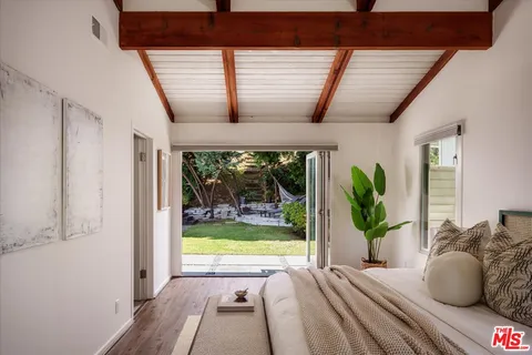 $2,399,000 | 5513 Tuxedo Terrace, Los Angeles, CA 90068