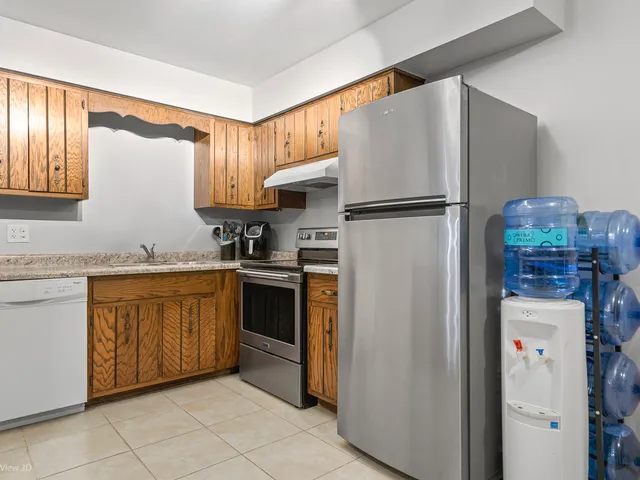 $149,900 | 20206 South Frankfort Square Road, Unit A, Frankfort, IL 60423