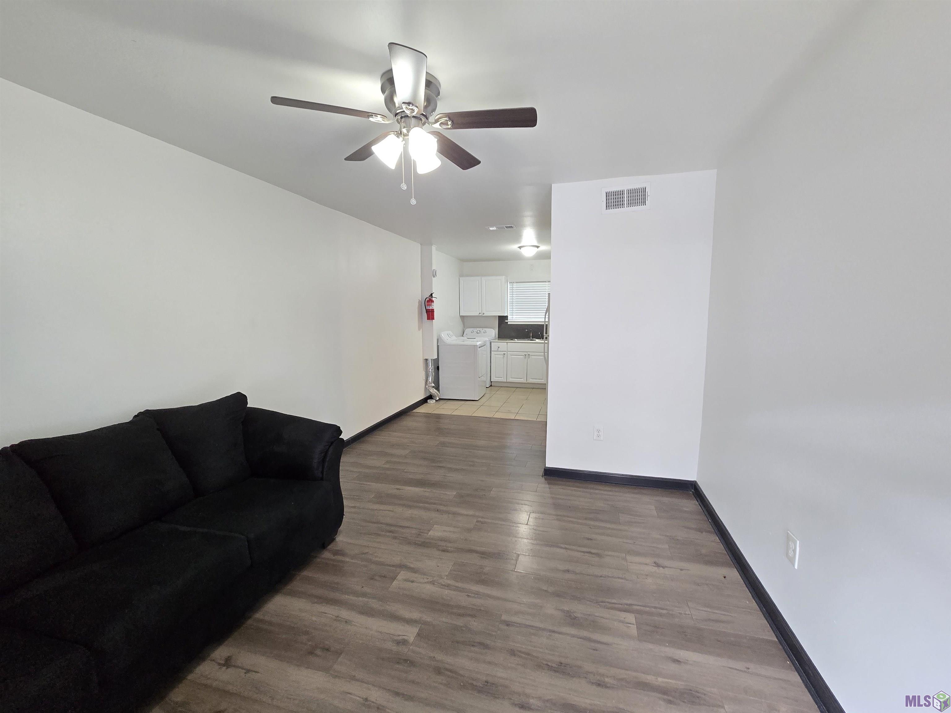 947 Grebe Street, Unit 4 Baton Rouge, LA 70807 - Photo 2 of 9