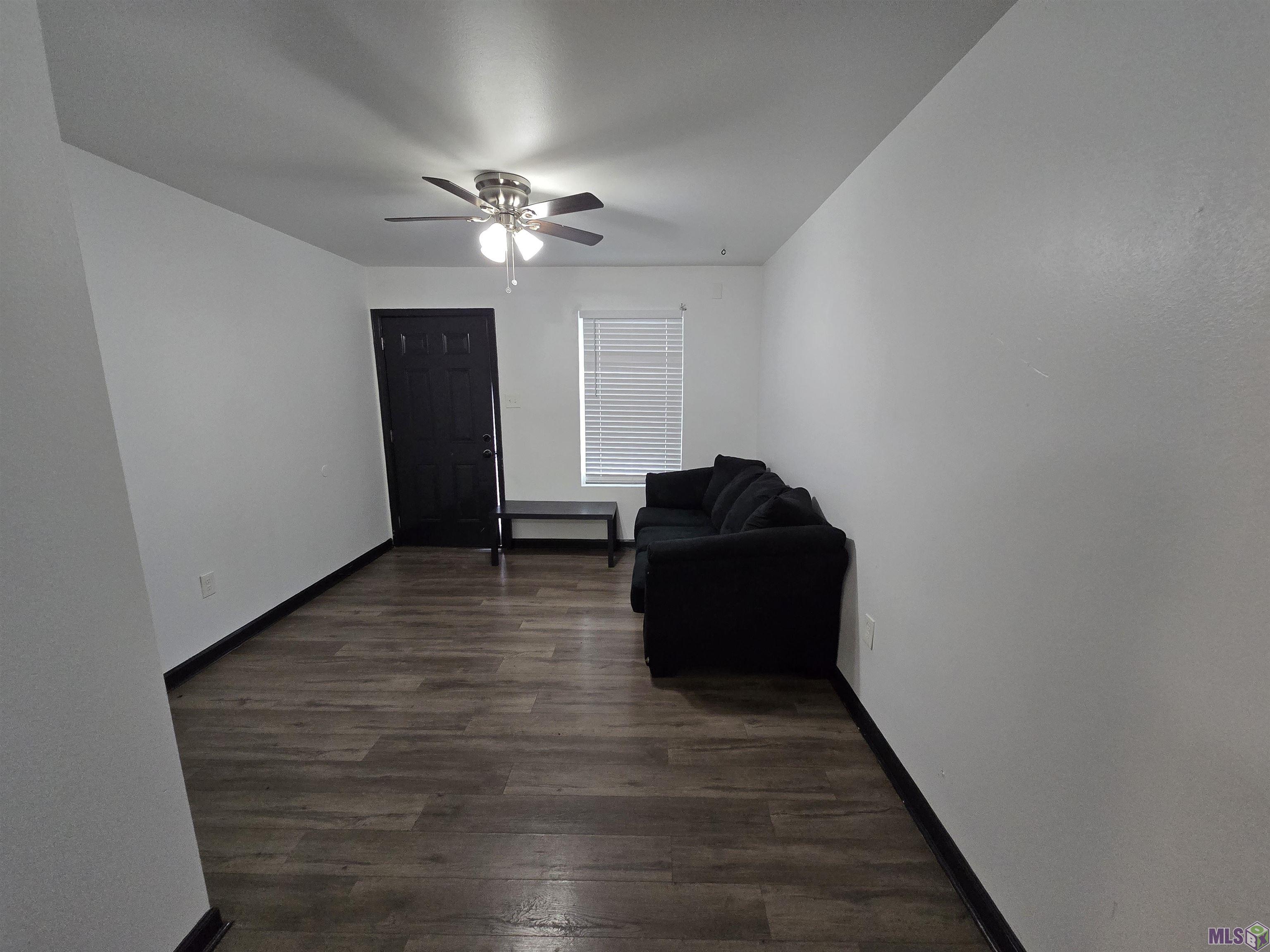 947 Grebe Street, Unit 4 Baton Rouge, LA 70807 - Photo 3 of 9