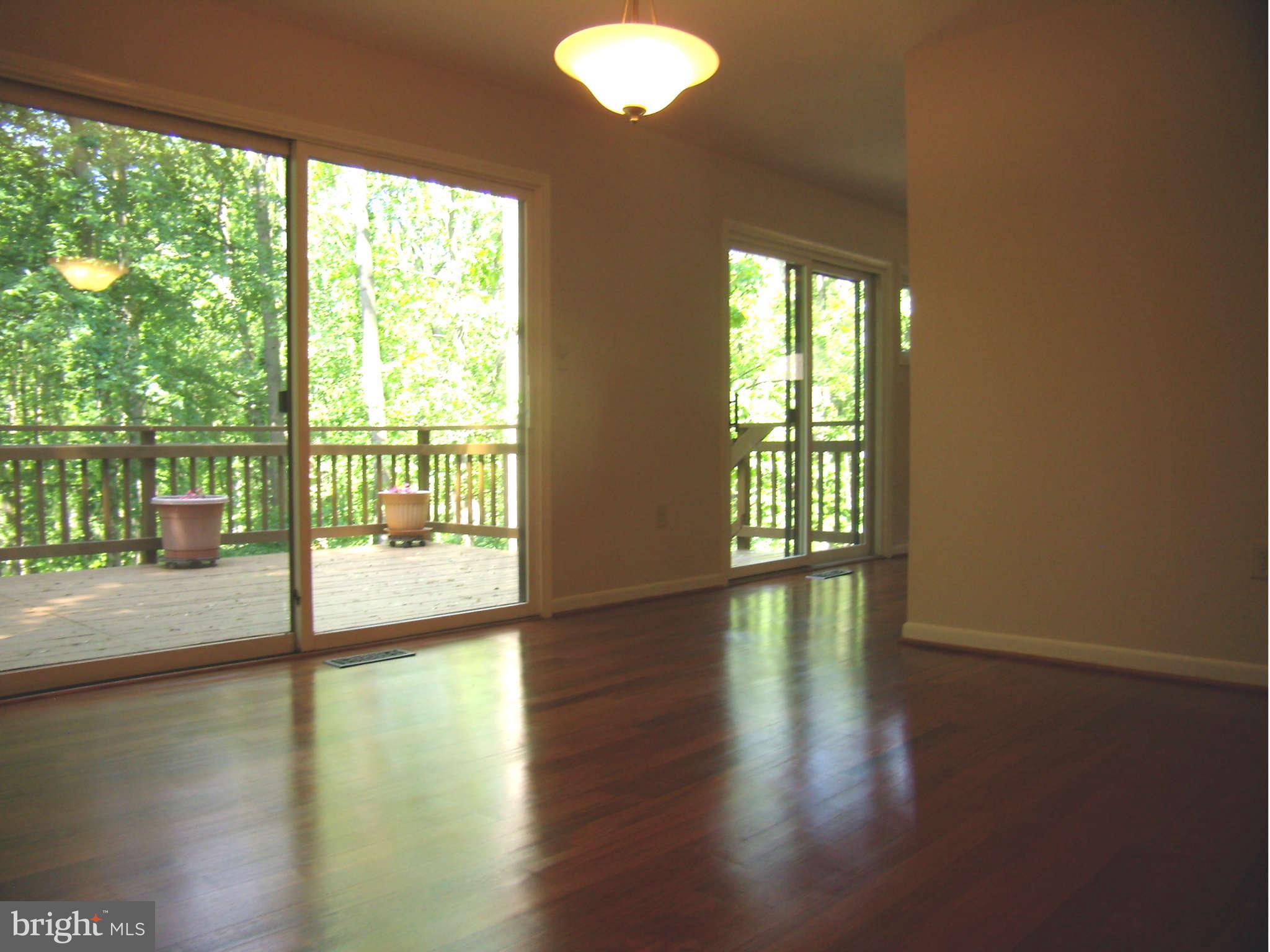 1437 Aldenham Lane Reston, VA 20190 - Photo 10 of 16 Interior (General)