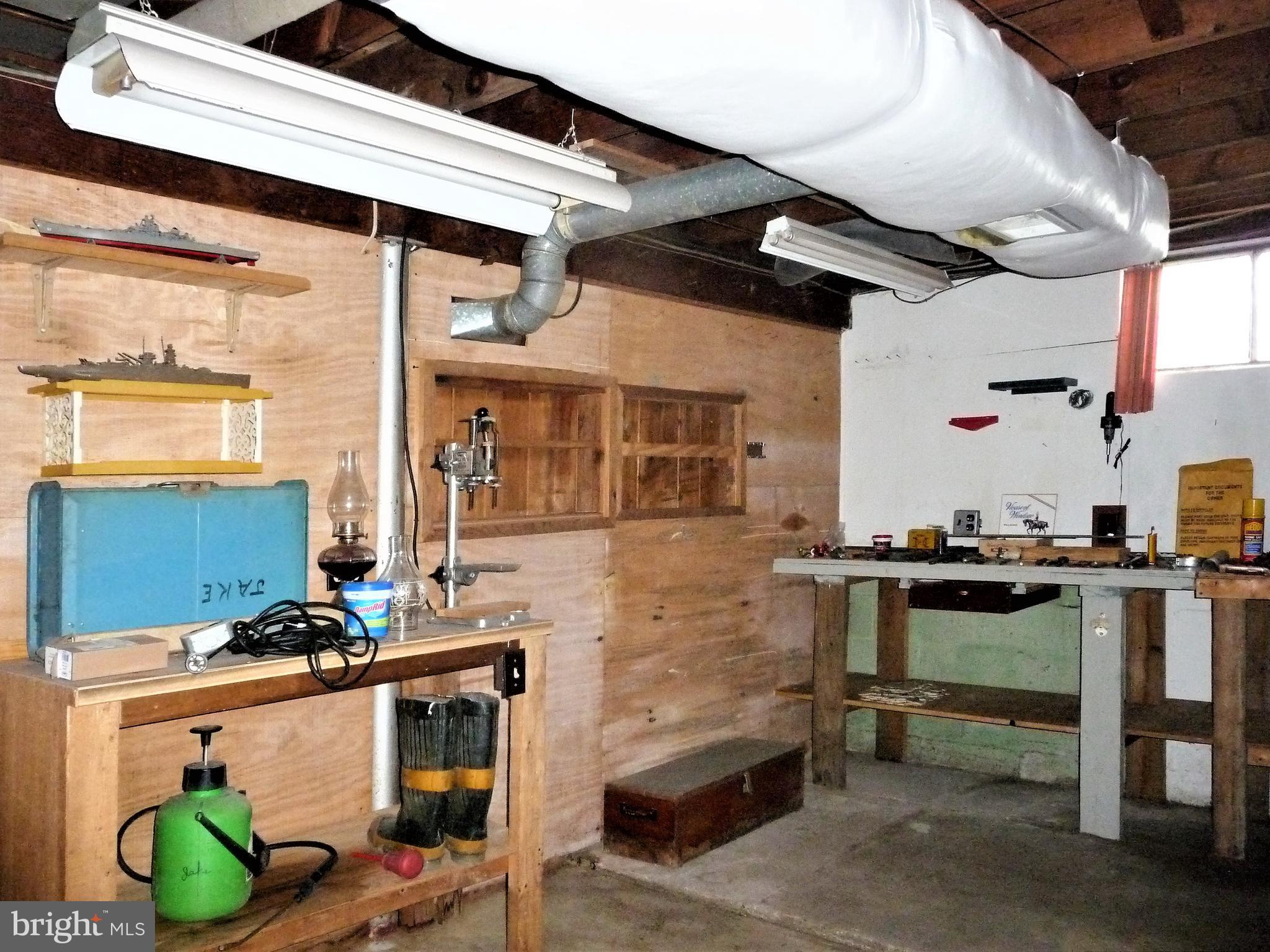 501 Lippincott Avenue Riverside, NJ 08075 - Photo 29 of 30 Basement workshop