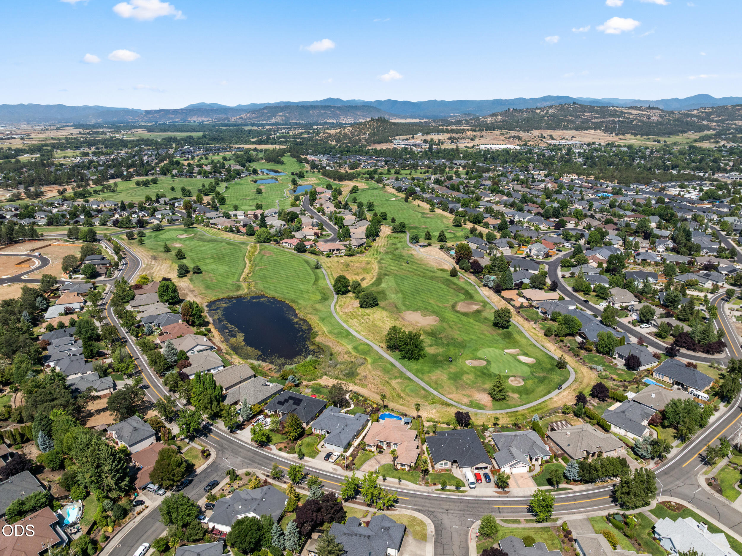 1330 Poppy Ridge Drive Eagle Point, OR 97524 - Photo 9 of 12