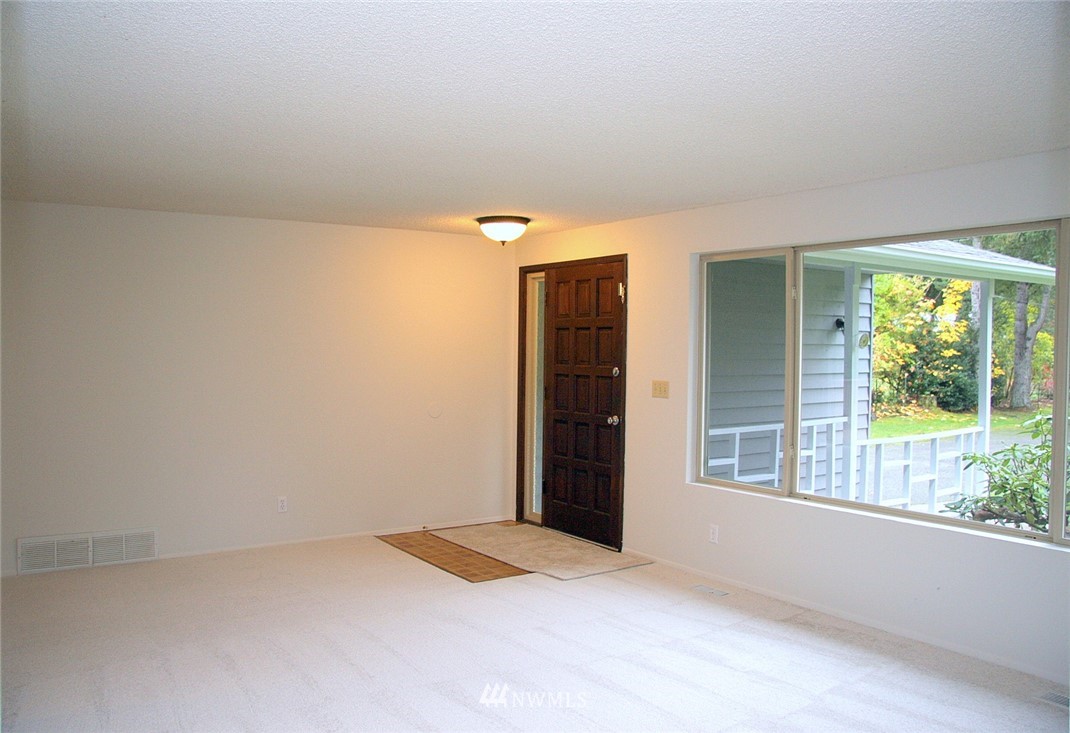 22007 49th Avenue Southeast Bothell, WA 98021 - Photo 2 of 18