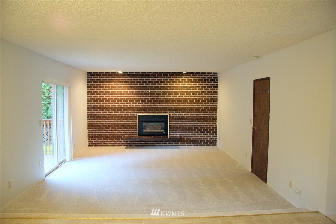 22007 49th Avenue Southeast Bothell, WA 98021 - Photo 5 of 18