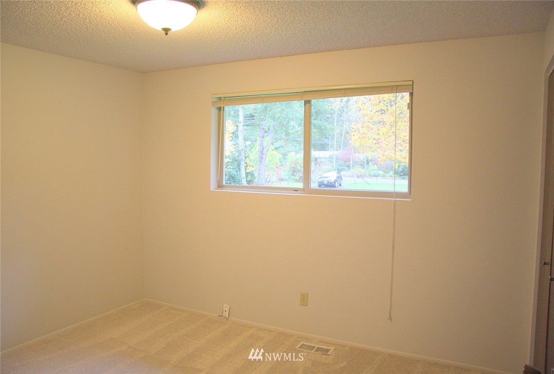 22007 49th Avenue Southeast Bothell, WA 98021 - Photo 9 of 18