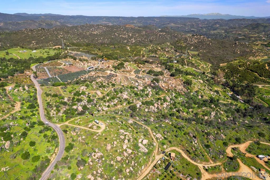 39093 Harris Truck Trail Fallbrook, CA 92028 - Photo 3 of 10