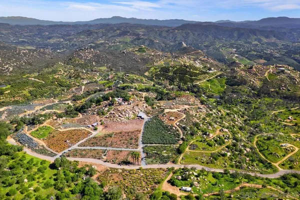 $1,400,000 | 39093 Harris Truck Trail, Fallbrook, CA 92028