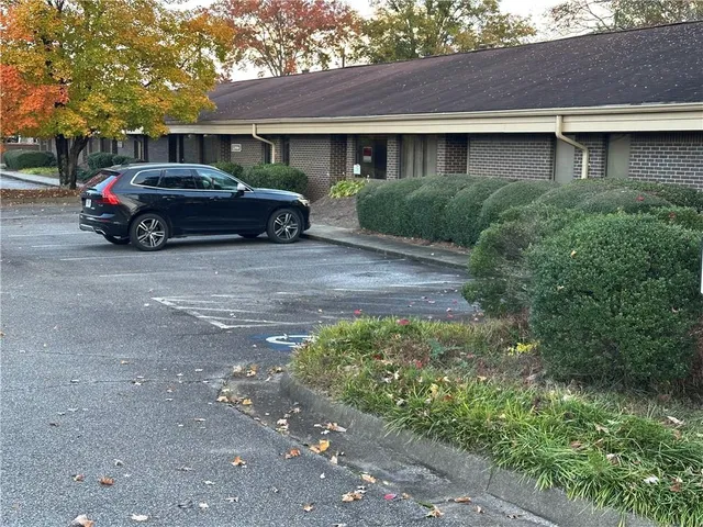 $195,000 | 11205 Alpharetta Highway, Unit A2, Roswell, GA 30076