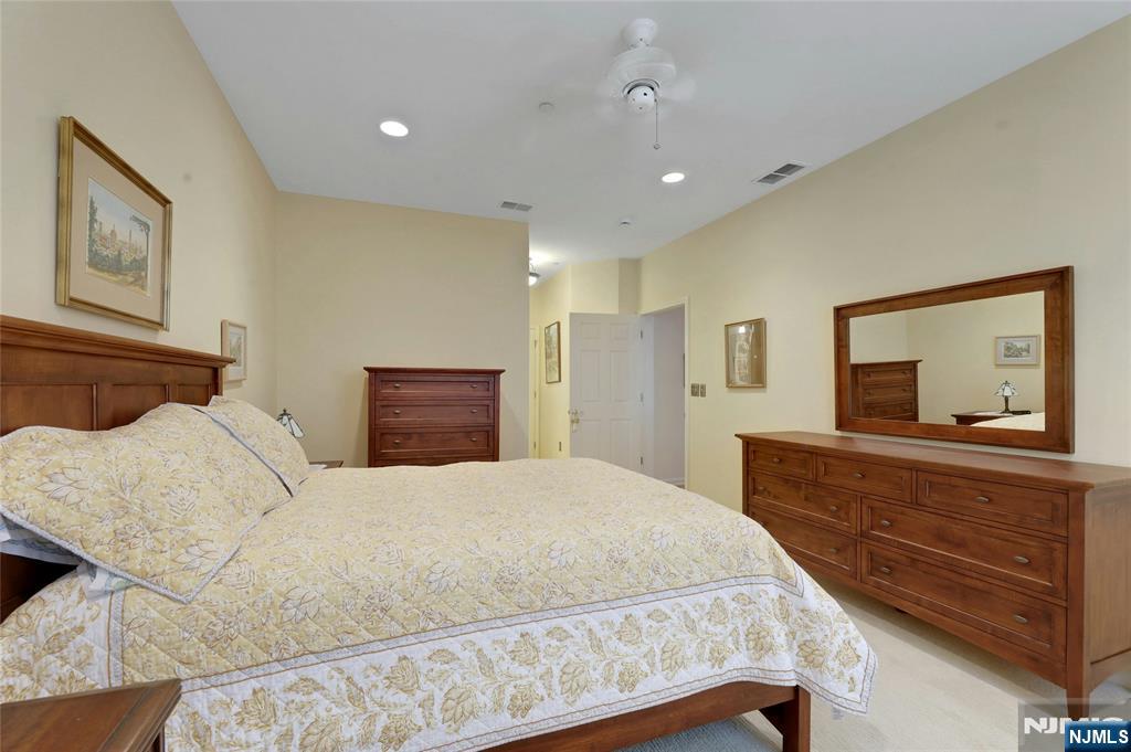 100 Ridgewood Road, Unit 215 Washington Township, NJ 07676 - Photo 21 of 39 Gallery Image 21