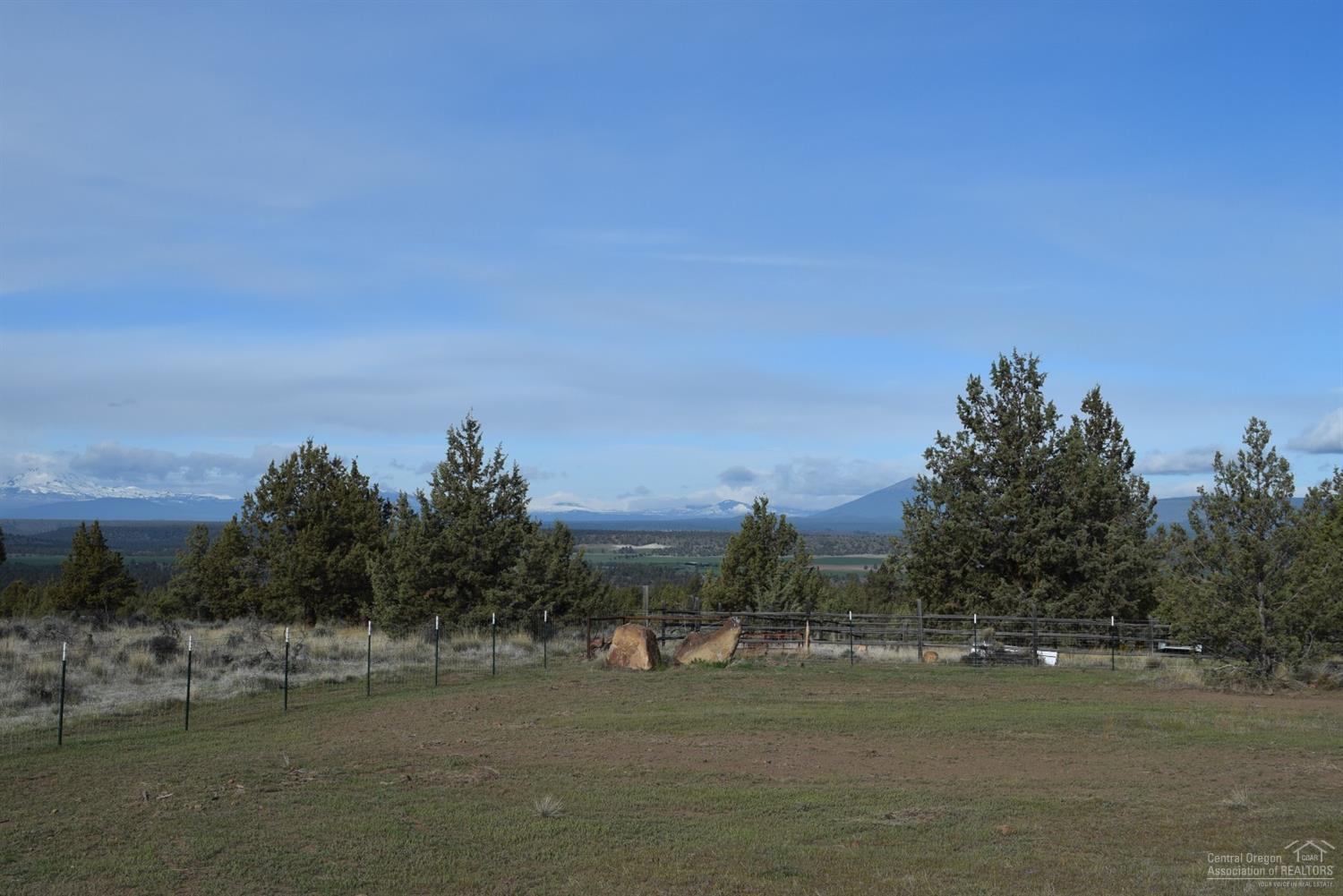 7559 Southwest Sand Ridge Road Terrebonne, OR 97760 - Photo 3 of 4 Views from every angle