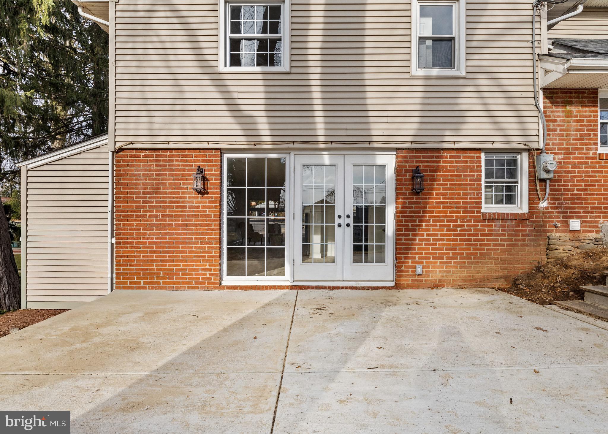 1221 Huntingdon Pike Huntingdon Valley, PA 19006 - Photo 46 of 48 a front view of a house