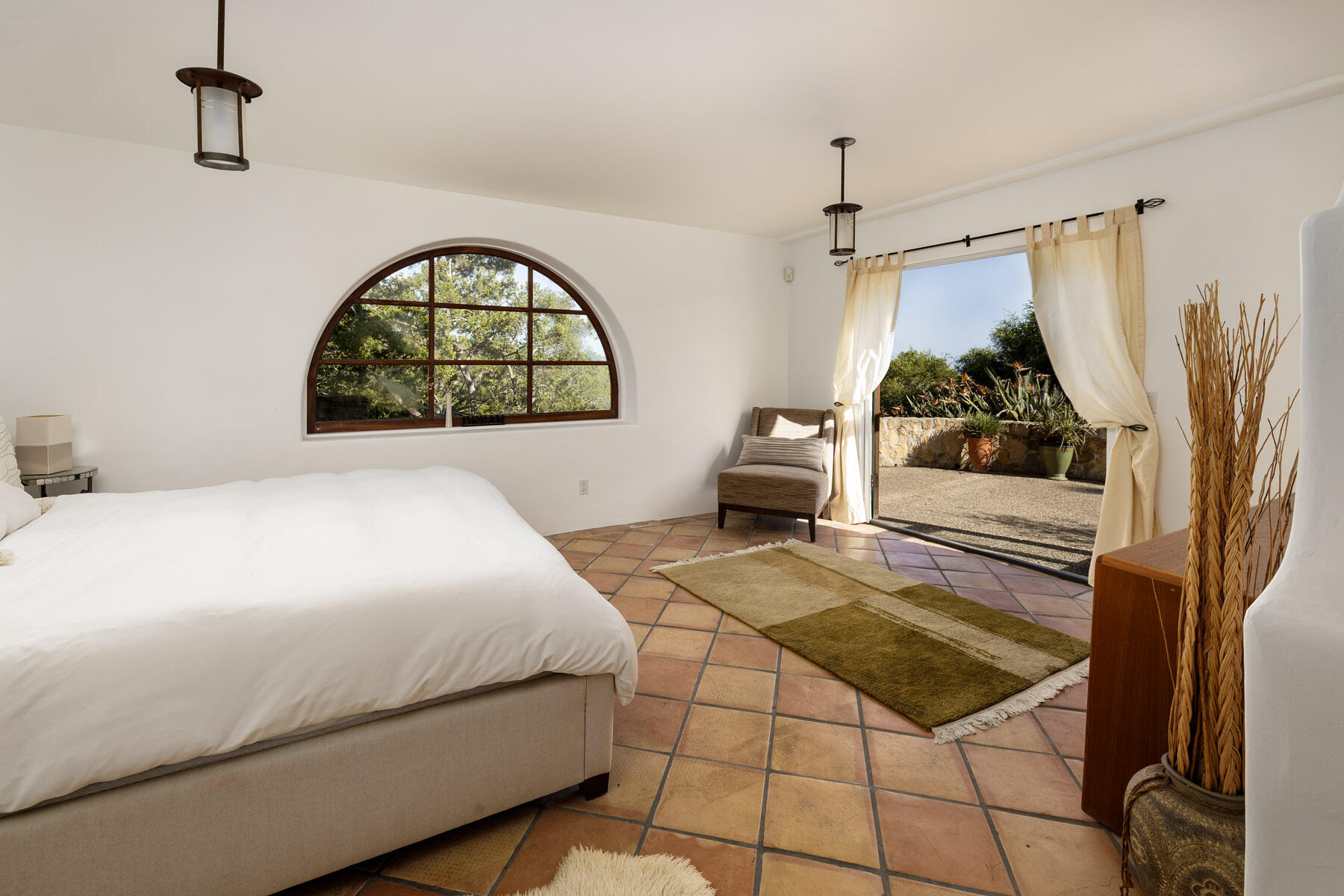 1010 Garcia Road Santa Barbara, CA 93103 - Photo 17 of 30 3rd bedroom