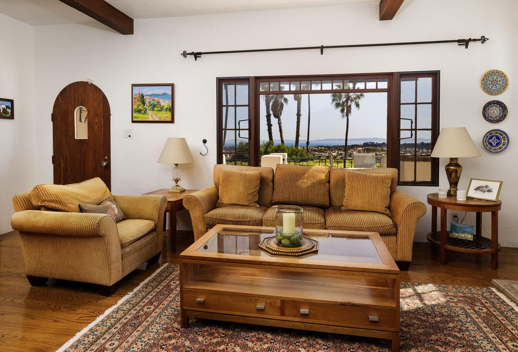 1010 Garcia Road Santa Barbara, CA 93103 - Photo 5 of 30 Living room
