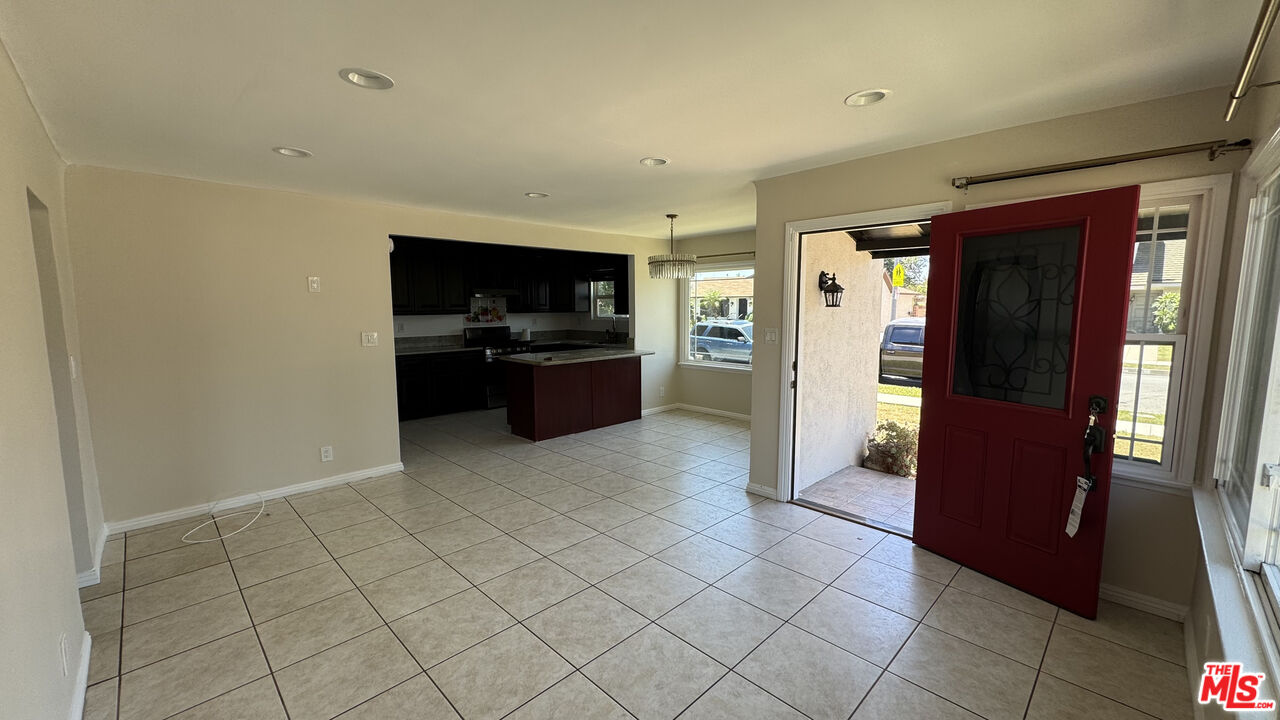 15336 Ryon Avenue Bellflower, CA 90706 - Photo 2 of 9