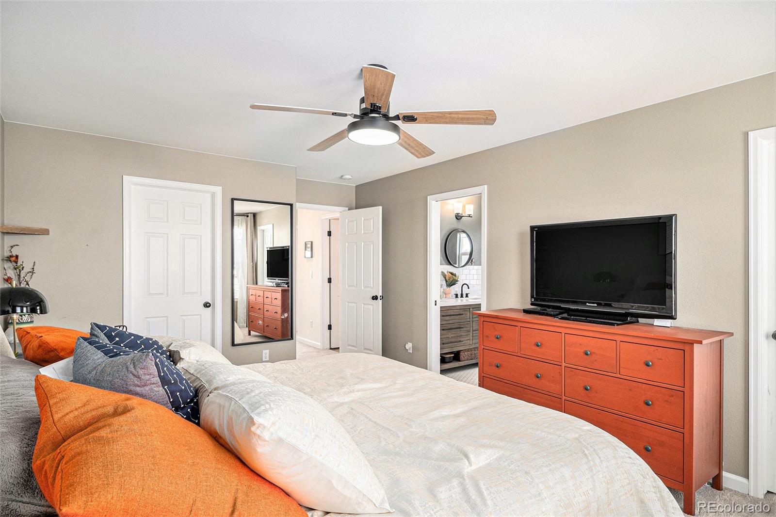 10286 South Rotherwood Circle Highlands Ranch, CO 80130 - Photo 17 of 37 Gallery Image 17