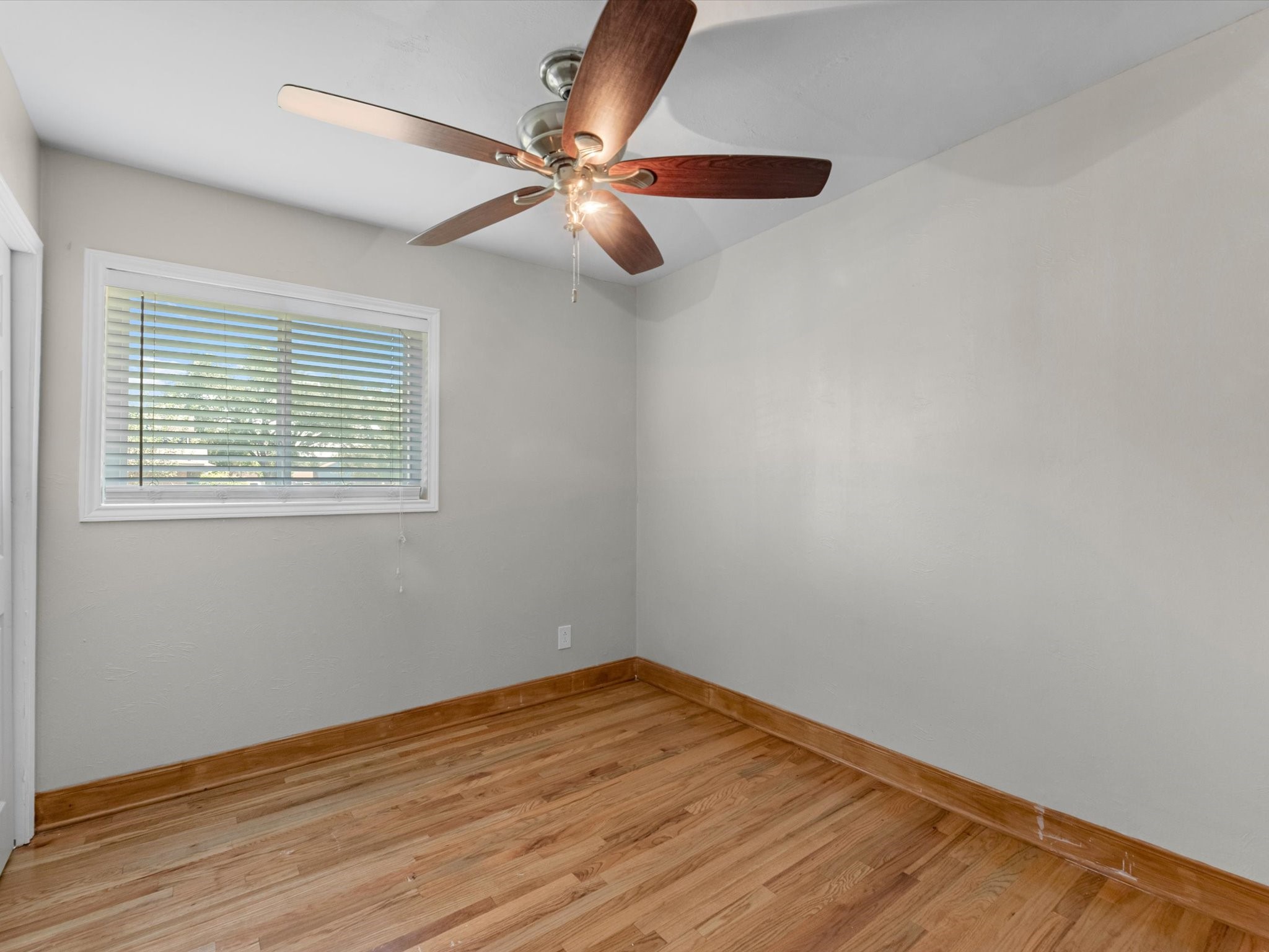 10319 Dunvegan Way Houston, TX 77013 - Photo 16 of 18