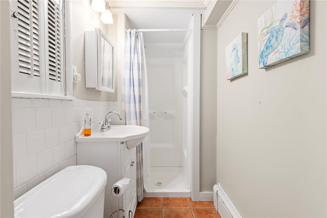 132 Ruggles Avenue Newport, RI 02840 - Photo 23 of 30