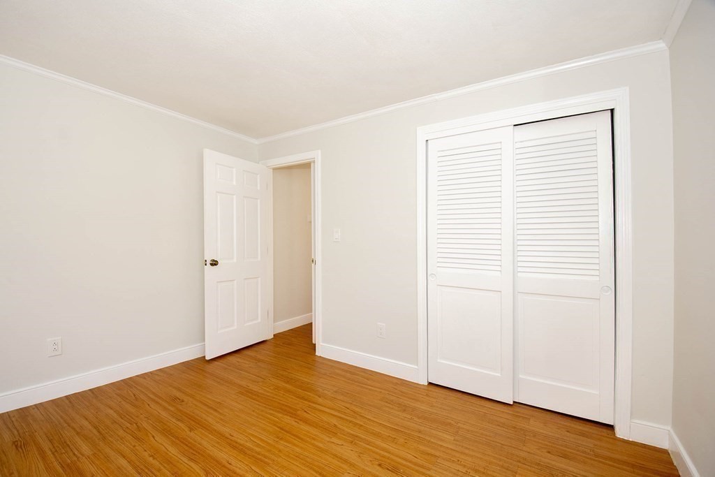 31 Pinewood Road Wellesley, MA 02482 - Photo 17 of 32