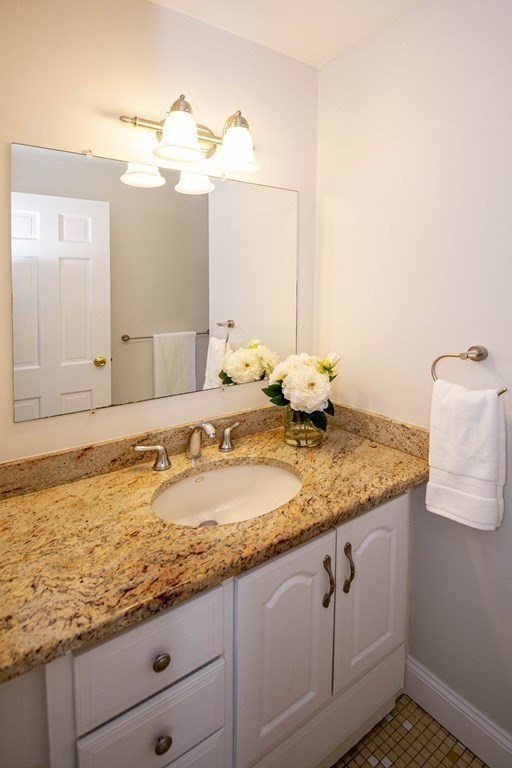 31 Pinewood Road Wellesley, MA 02482 - Photo 21 of 32