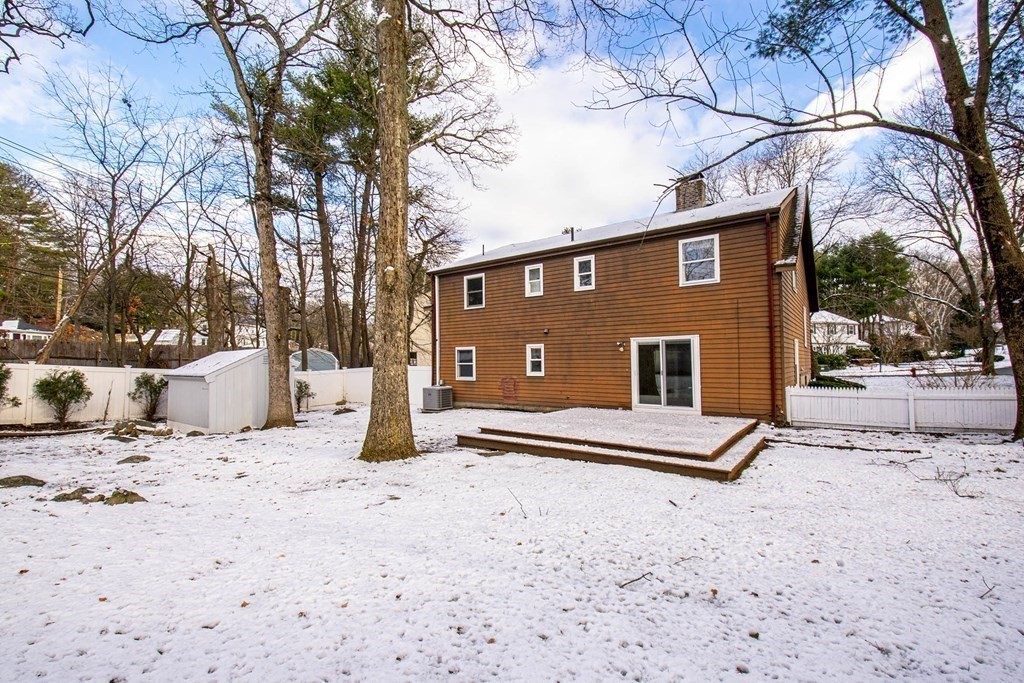 31 Pinewood Road Wellesley, MA 02482 - Photo 27 of 32