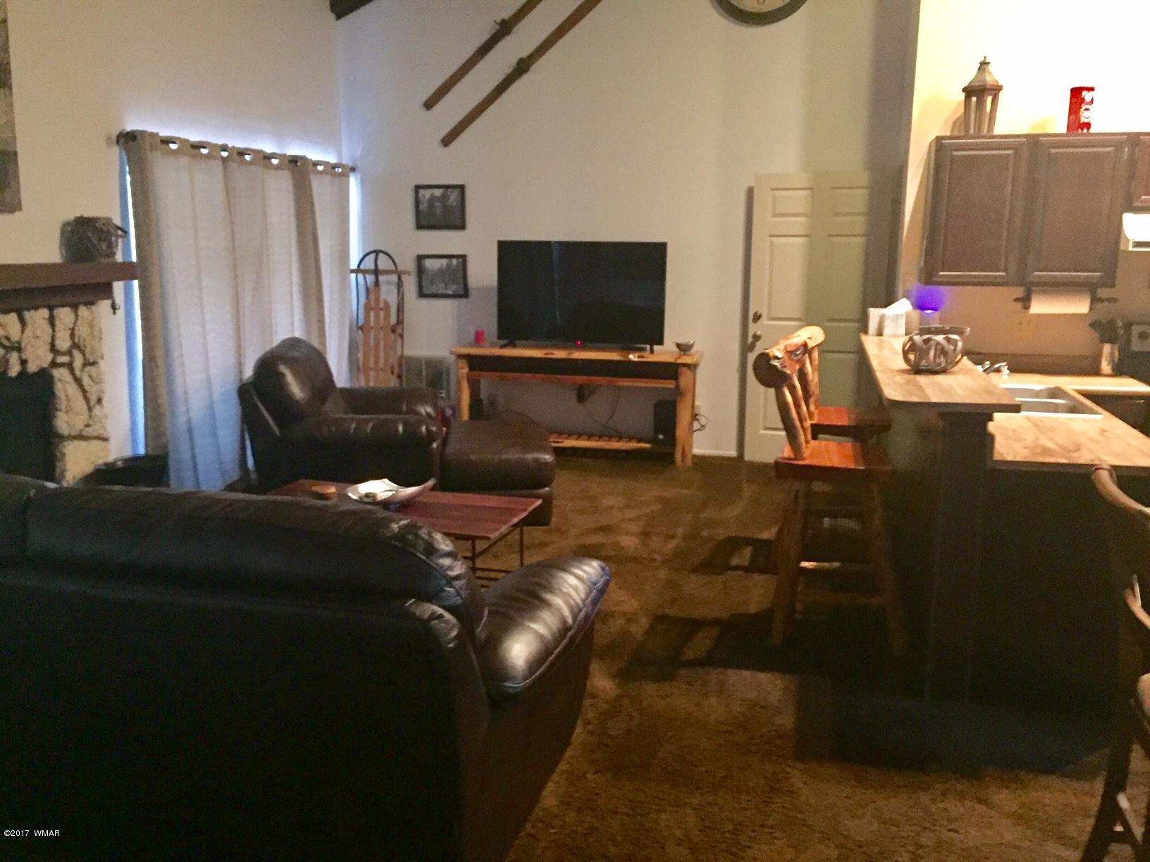 4539 Resort Loop, Unit 9A UPPER Pinetop, AZ 85935 - Photo 3 of 28