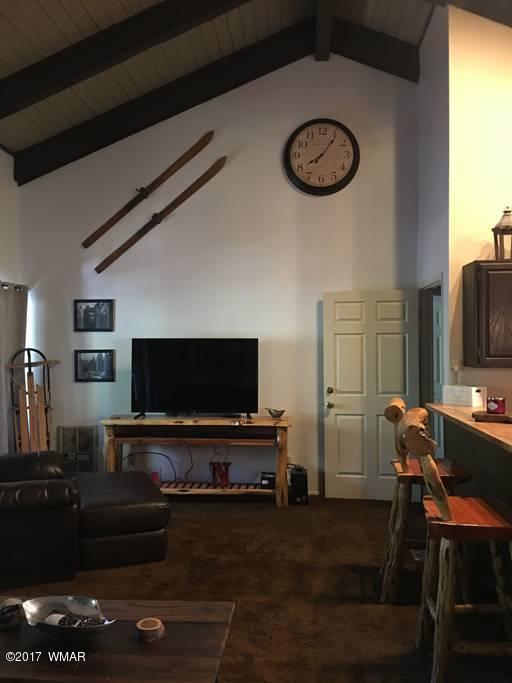 4539 Resort Loop, Unit 9A UPPER Pinetop, AZ 85935 - Photo 8 of 28
