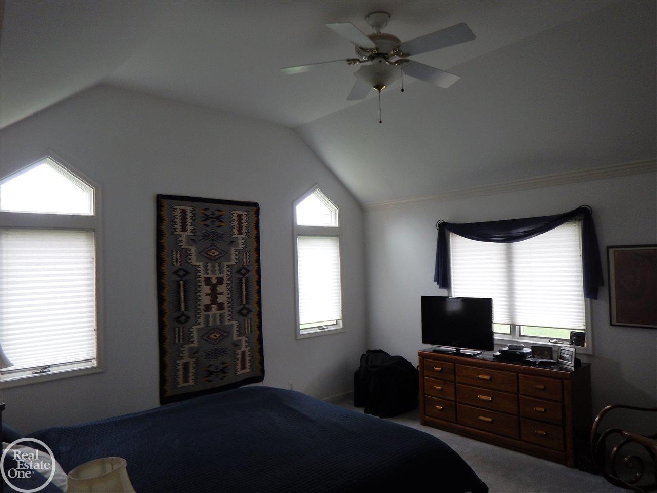 1008 Bedford Road Grosse Pointe Park, MI 48230 - Photo 31 of 47