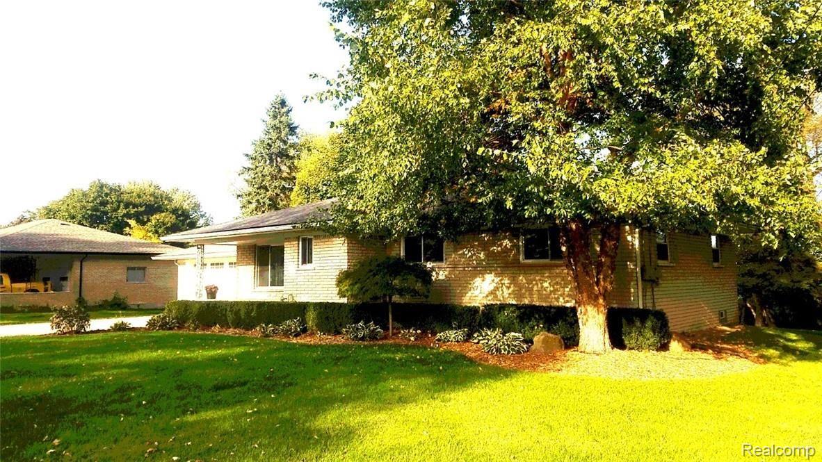 52090 Romeo Plank Road Macomb, MI 48042 - Photo 25 of 33 IMG_6287.JPG