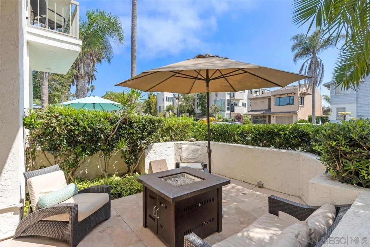 312 Bonair Street La Jolla, CA 92037 - Photo 27 of 40 a view of a house with backyard and sitting area
