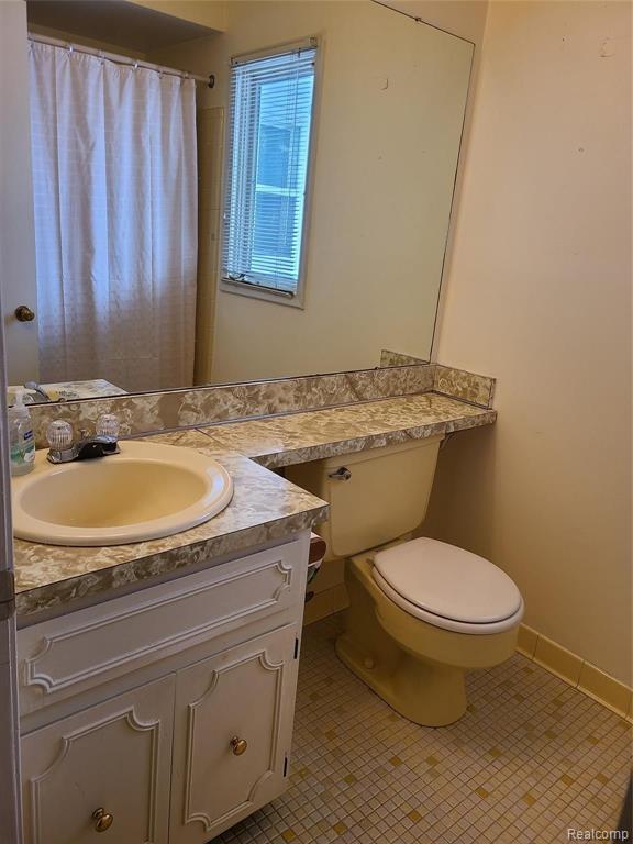 641 Lake Forest Road Rochester Hills, MI 48309 - Photo 25 of 34