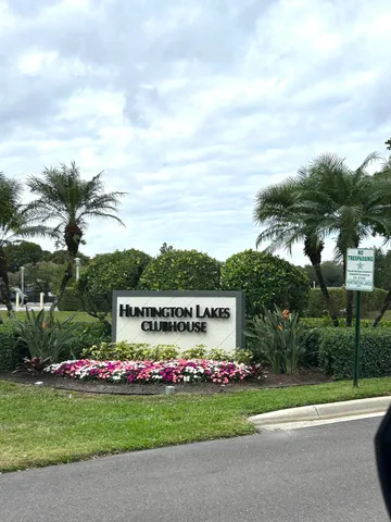 $240,000 | 7286 Huntington Lane, Unit 204, Delray Beach, FL 33446