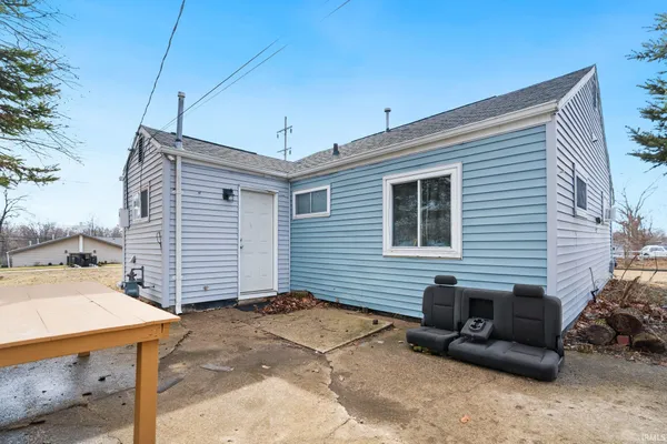 $110,000 | 1715 Fleetwood Avenue, Fort Wayne, IN 46803