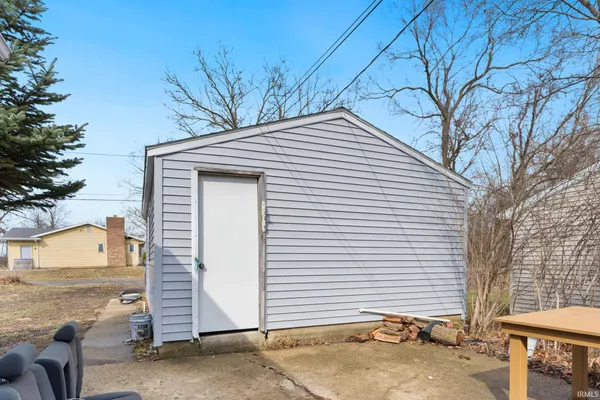 $110,000 | 1715 Fleetwood Avenue, Fort Wayne, IN 46803