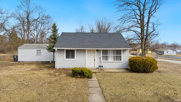 $110,000 | 1715 Fleetwood Avenue, Fort Wayne, IN 46803
