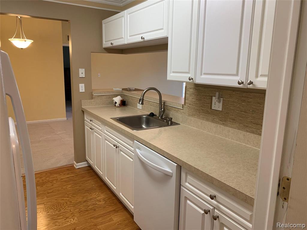 3593 Tremonte Circle, Unit 317 Rochester, MI 48306 - Photo 10 of 28
