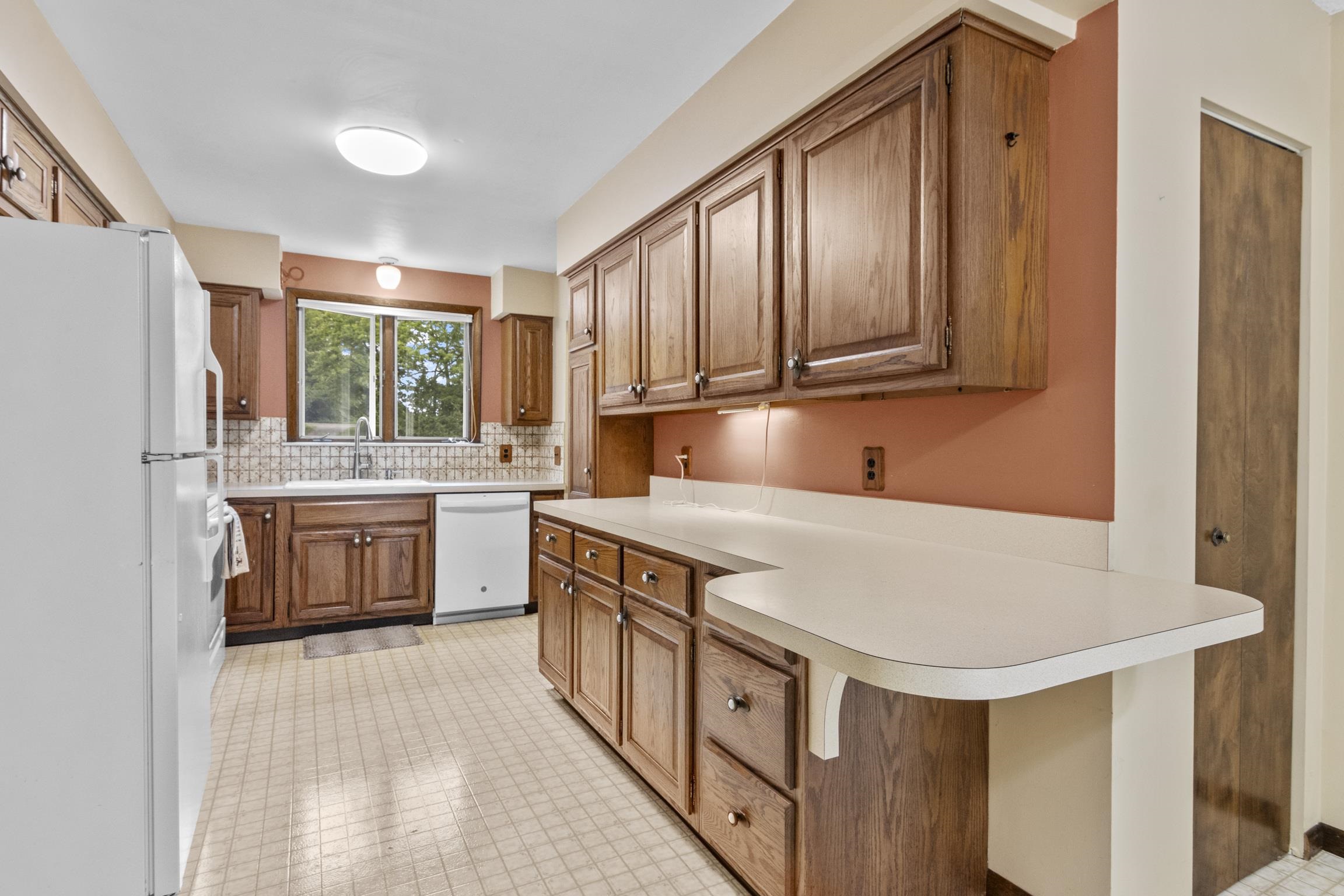 11531 South Tower Road Maple City, MI 49664 - Photo 19 of 54