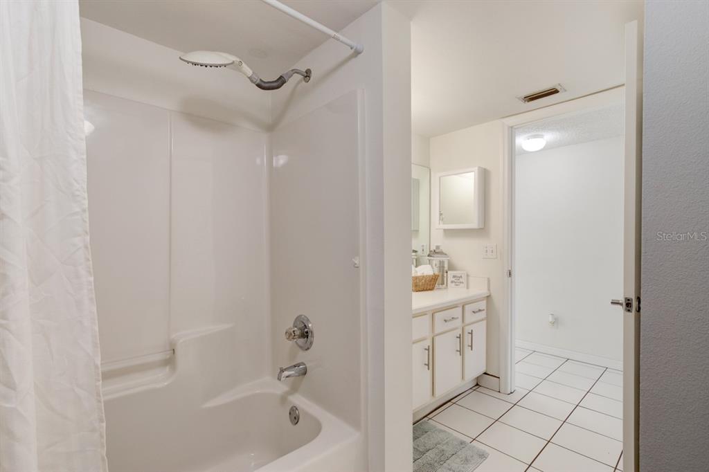 1601 Big Tree Road, Unit 902 South Daytona, FL 32119 - Photo 11 of 29