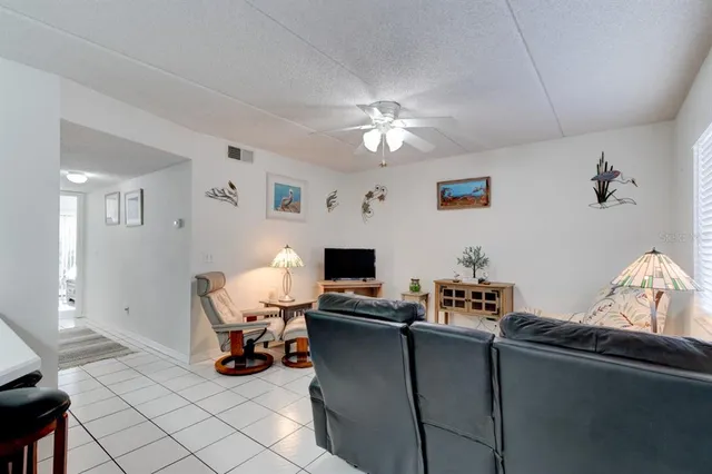 $130,000 | 1601 Big Tree Road, Unit 902, South Daytona, FL 32119
