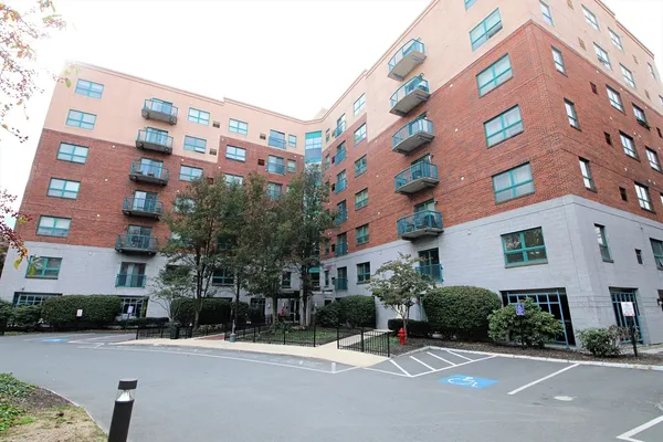 $439,900 | 175 Cottage Street, Unit 501, Chelsea, MA 02150
